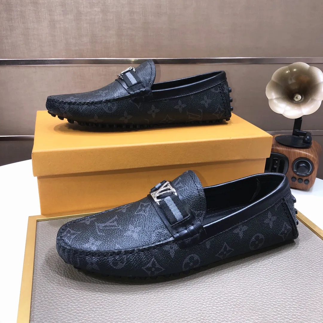 Men's men's shoes 💰420💰 [LV Doudou shoes] (water-dyed cowhide lining) new model is on the market, available on the official website. The new Doudou shoes are processed into single-color materials, and the uppers are made of imported special materials. The body of the shoe is fully hemmed with mark thread, and is lined with imported original cowhide leather. The elegant shoe shape is super suitable for all-matching, and the size is 38-44.